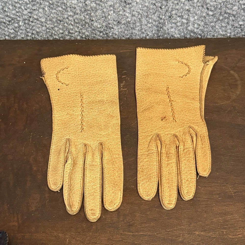 Vintage Tan/Cream Pigskin Leather Driving Gloves Hungary  Size 6